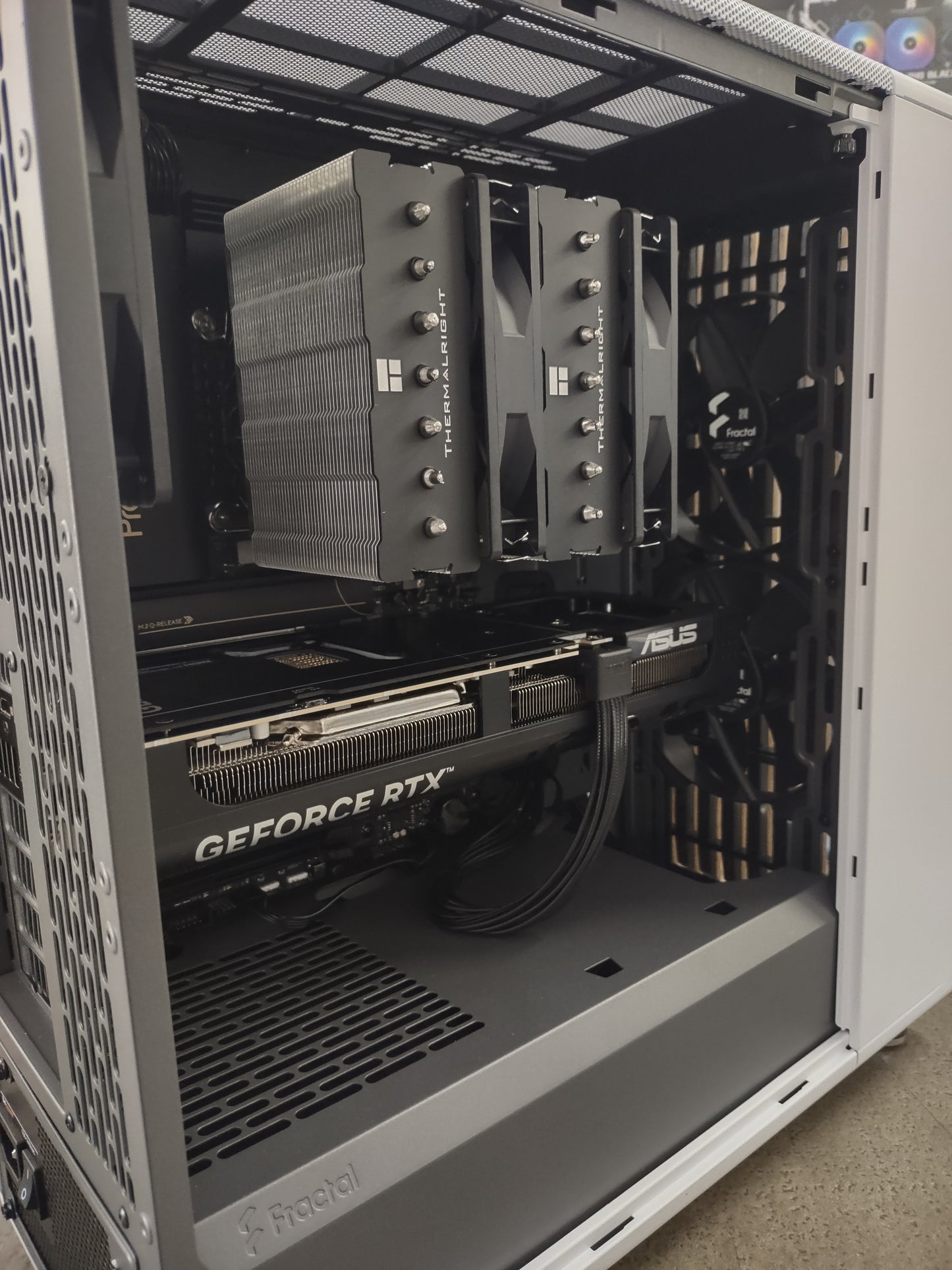 Intel Core Ultra 9 285K – 24-Core + RTX 5080 16GB